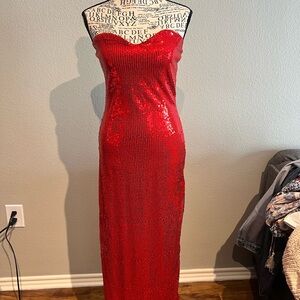 Elegant Red Sequin Strapless Dress